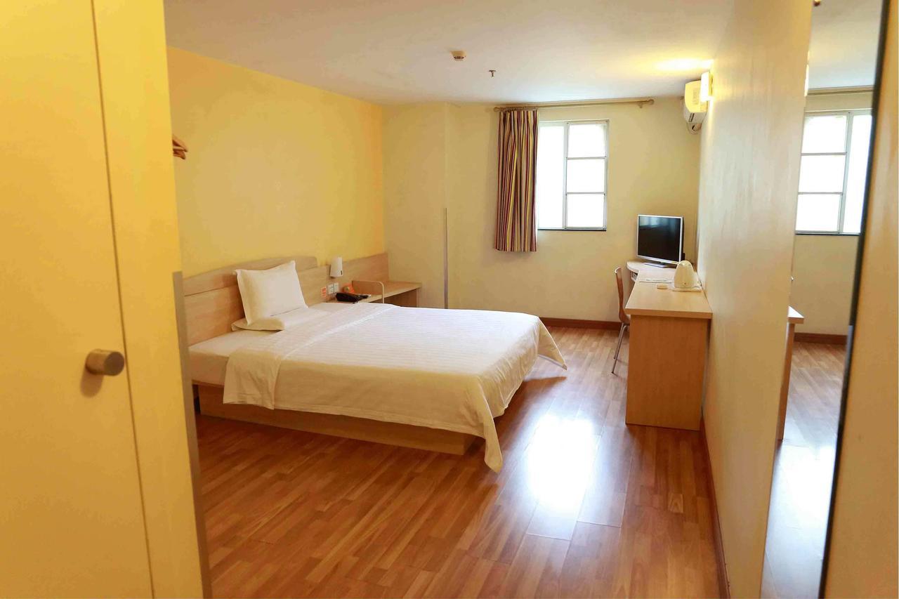 7Days Inn Zhongshan Li He Square Zhongshan (Guangdong) Room photo